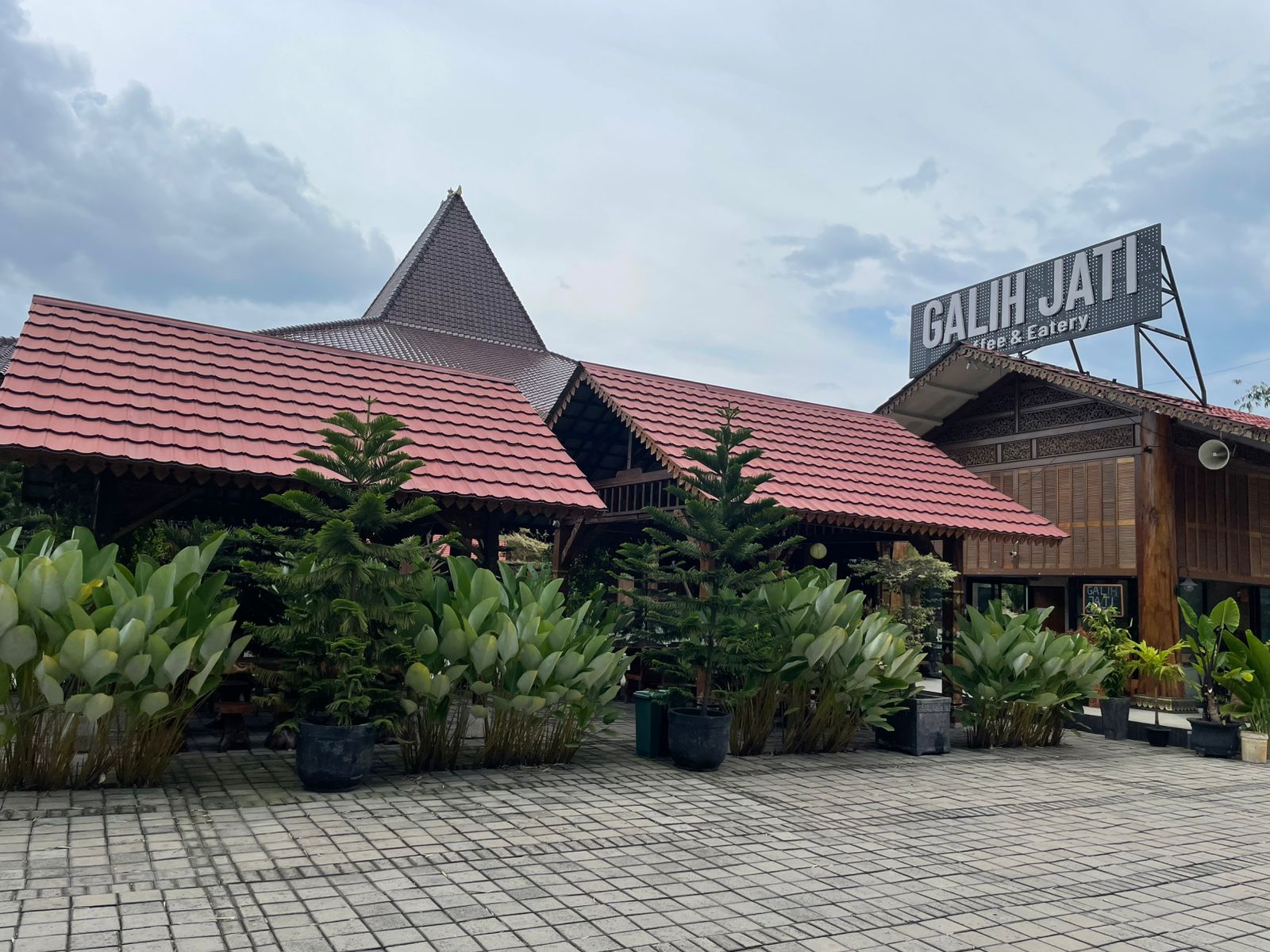 Interior Galih Jati Café & Resto