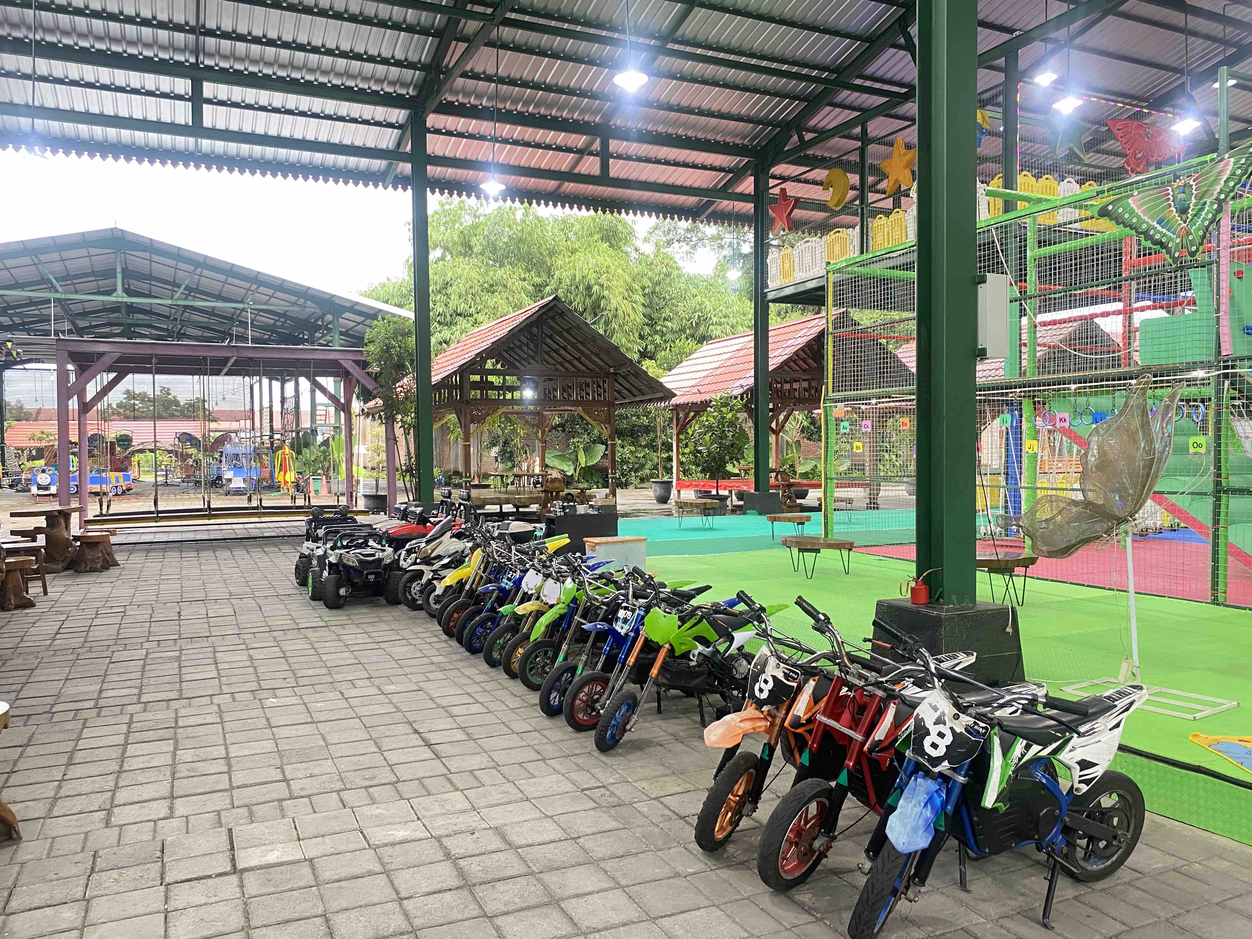 Playground anak-anak